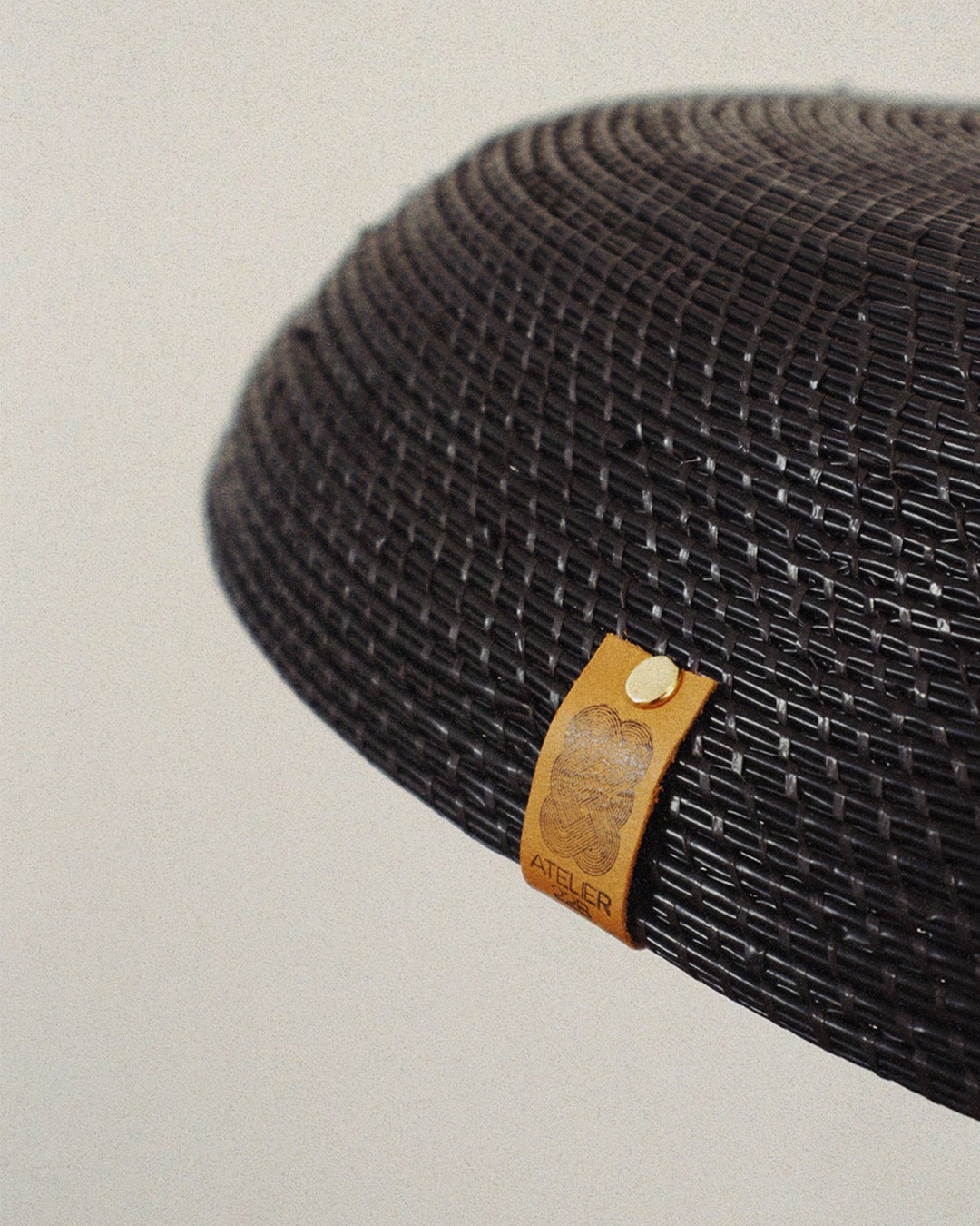 Luminaire A22B branding